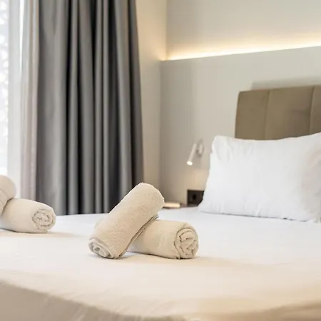 Sonia & - Adults Only 3*