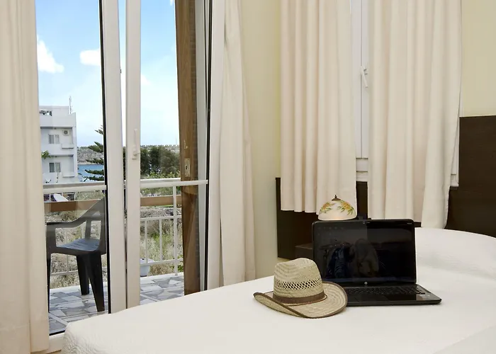 Sonia & - Adults Only Kosz