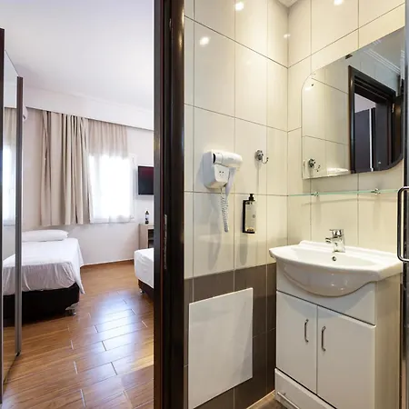 Sonia & - Adults Only