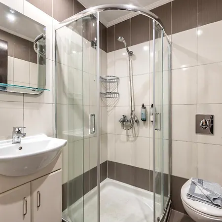 Sonia & - Adults Only 3*