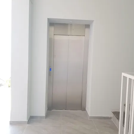 Sonia & - Adults Only 3*