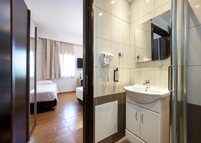 Sonia & - Adults Only