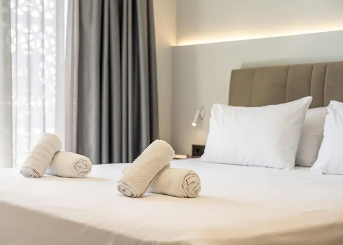 Sonia & - Adults Only 3*