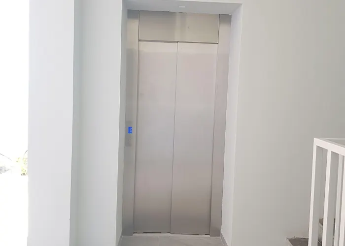 Sonia & - Adults Only 3*